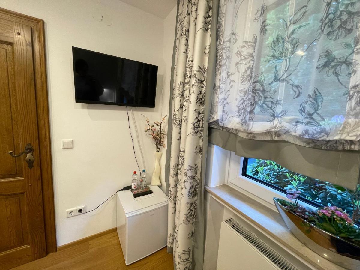 Airport Rooms Waldblick Kolonia Zewnętrze zdjęcie